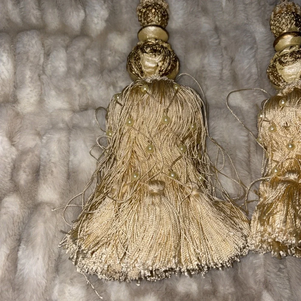 2 Tapestry Hanging Tassels Beaded Ornamental Moroccan Style Curtain Tie Backs